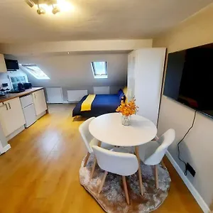  Appartamento Alross Flat / Private Bathroom Regno Unito